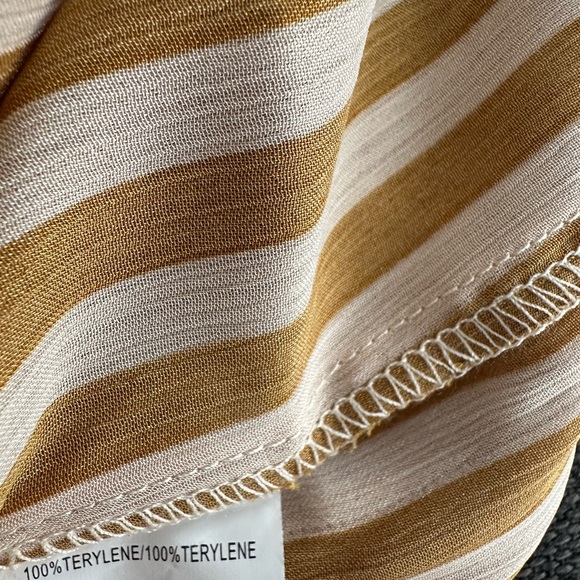 Striped Button-Up Blouse - Picture 4 of 4